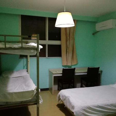 25°C Four Season Youth Hostel Qingdao Exterior foto